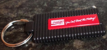 93150-4
6 € 3,00 coca cola sleutelhanger met pen.jpeg